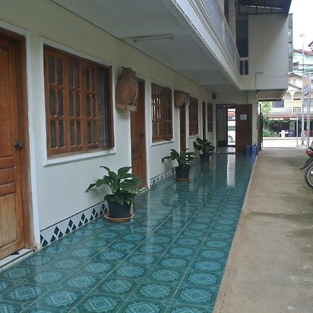 Nice Guesthouse เมืองโพนสะหวัน ภายนอก รูปภาพ