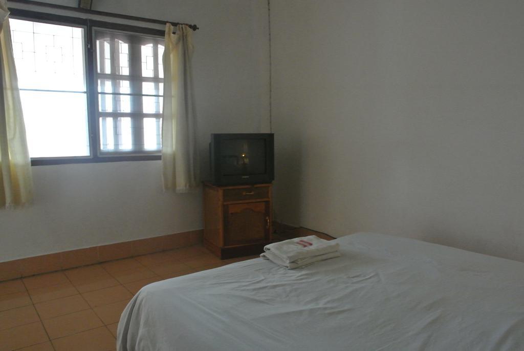 Nice Guesthouse เมืองโพนสะหวัน ห้อง รูปภาพ