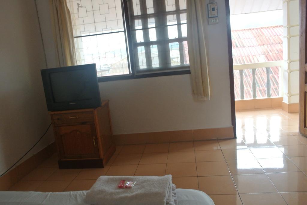 Nice Guesthouse เมืองโพนสะหวัน ห้อง รูปภาพ